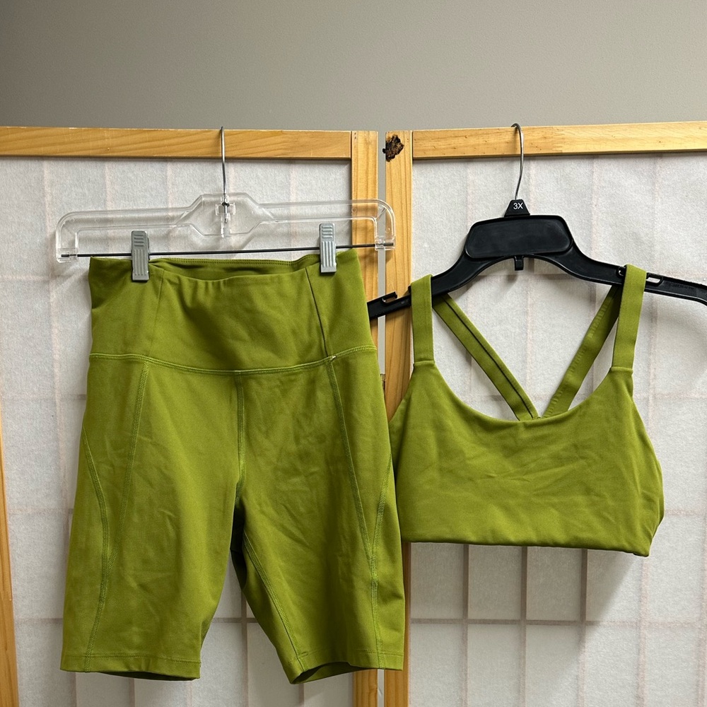 Girlfriend Collective Green Women Shorts + Bra set